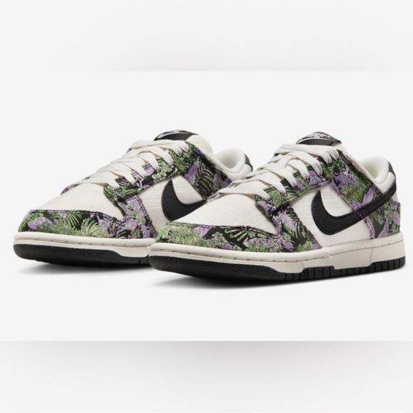 Nike Shoes - NWT Nike Floral Tapestry Dunks